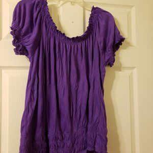 NWOT ** SOFT PURPLE PEASANT TOP